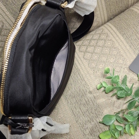 NWT Tumi Voyageur Ruma Small Crossbody Messenger Bag - Picture 15 of 16